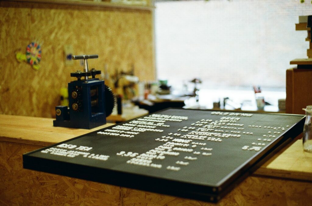 Jak problemy z montażem listew przypodłogowych?